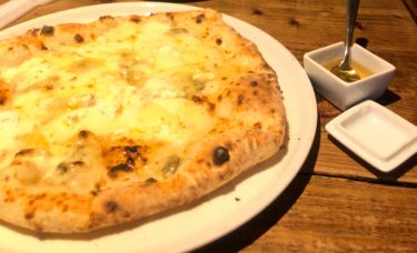 ラッテリアベベ鎌倉 | 自家製チーズとピザの超人気店でランチ！